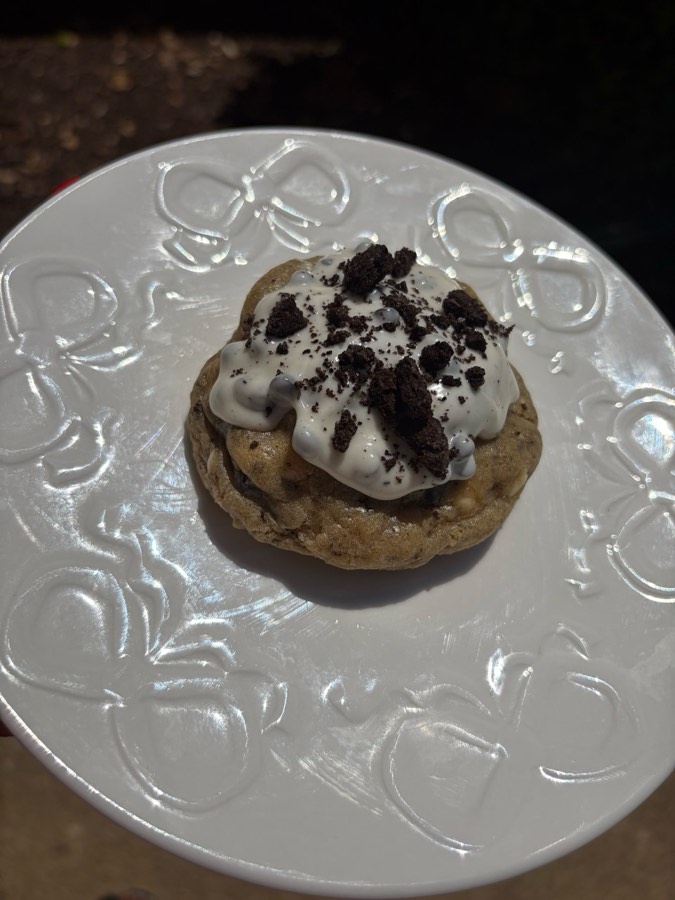 Chrissy’s cookies and cream cookie